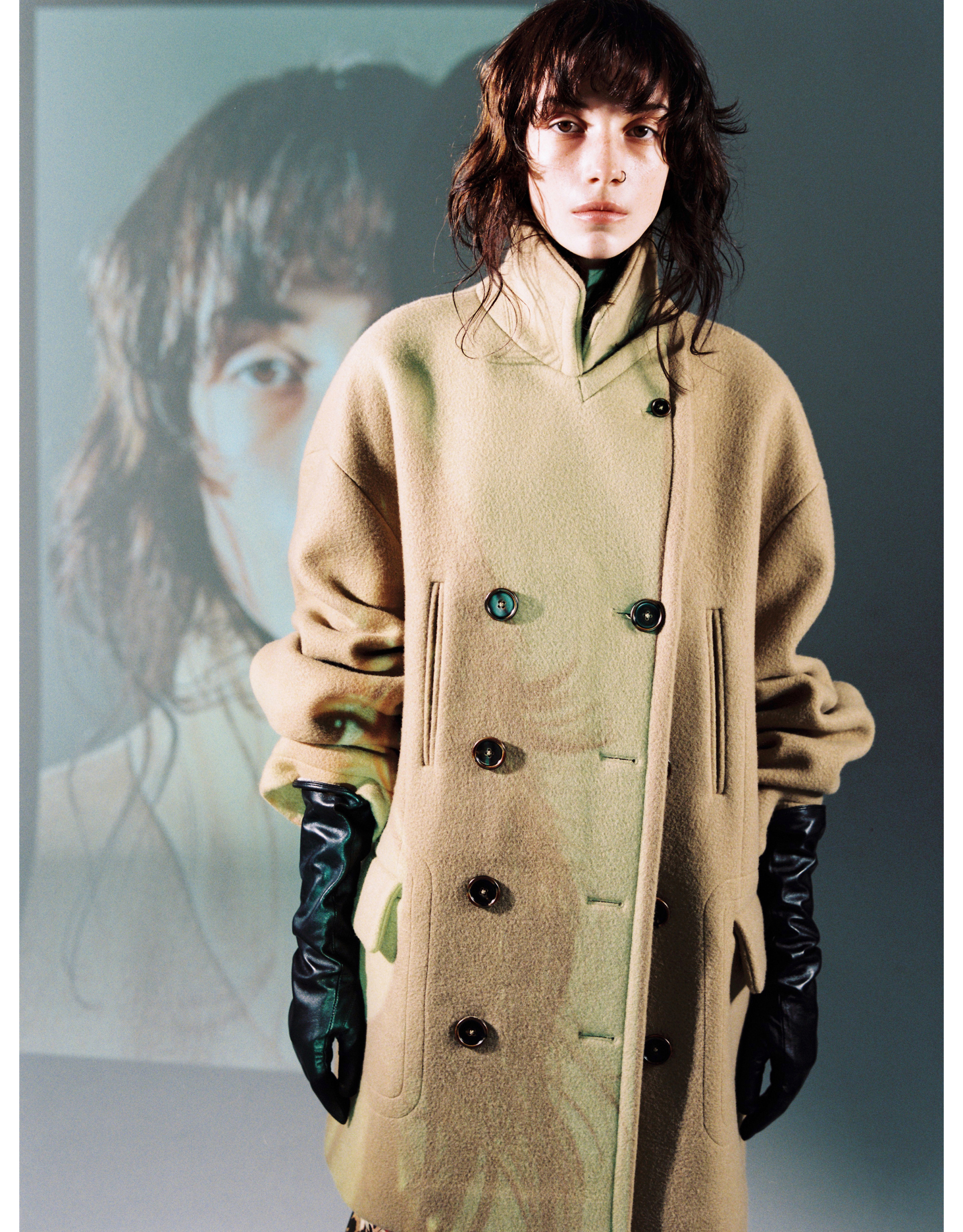 재킷 모델 착용 이미지-S14L7